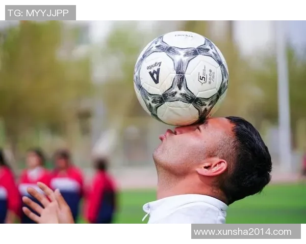 苏联著名足球明星的辉煌时代与绿茵场上的荣耀传奇 苏联著名足球明星的辉煌时代与绿茵场上的荣耀传奇